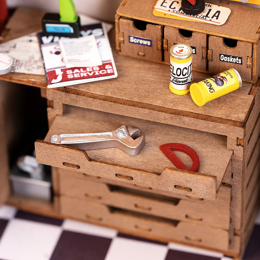 Rolife Garage Workshop DIY Miniature House Kit