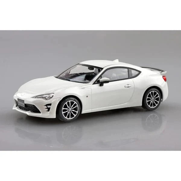 Aoshima 1/32 Snap Toyota 86 (Crystal White Pearl) Plastic Model Kit