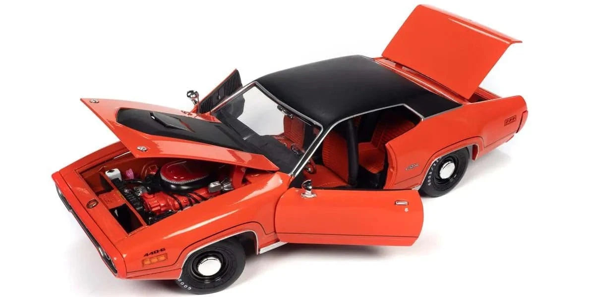 AutoWorld 1/18 1971 Plymouth GTX Hard Top Diecast Model - Hobbytech Toys