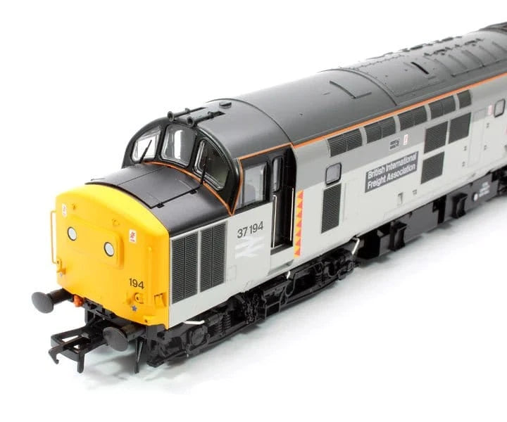 Bachmann Branchline 35 - 305SFX OO Class 37/0 Centre Headcode 37194 BR RF Diesel - Deluxe DCC/Sound - Hobbytech Toys
