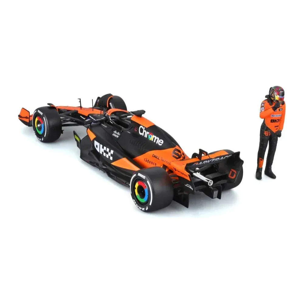 Bburago 1/24 2024 McLaren MCL38 F-1 with Piastri #81 Figurine Diecast Model