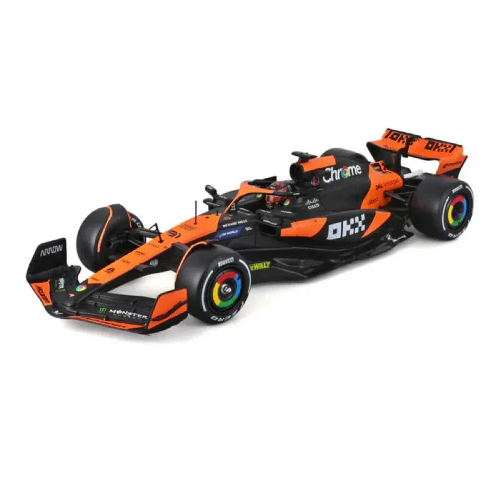 Bburago F1 1/24 in Showcase 2024 F-1 McLaren MCL38 #81 Piastri with Helmet