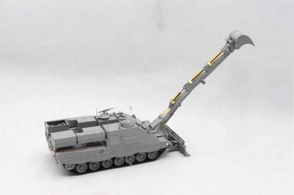 Border Model 1/35 Kodiak Swiss Series/German Demonstrator AEV - 3 Pionierpanzer (2 in 1) Plastic Model Kit - Hobbytech Toys