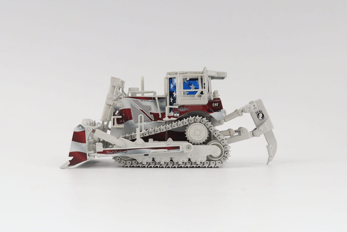 Cat 1/50 D8T Track-Type Tractor Brent Scarbrough Livery Diecast Model