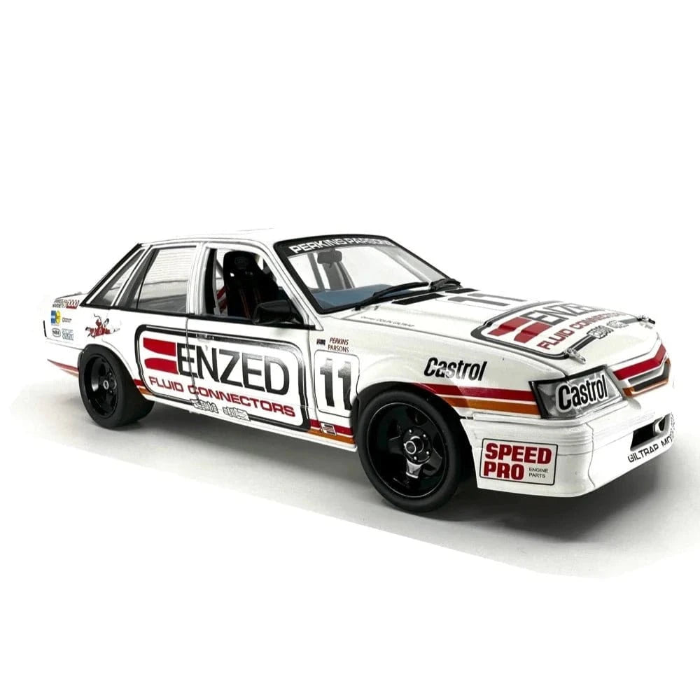 Classic Carlectables 18785 1/18 Holden VK Commodore 1986 Bathurst Car - Hobbytech Toys
