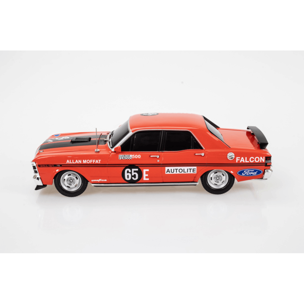 DDA 1/24 #65E XY Ford GTHO Moffat Bathurst Winner - Spectra Rides Light Up Model