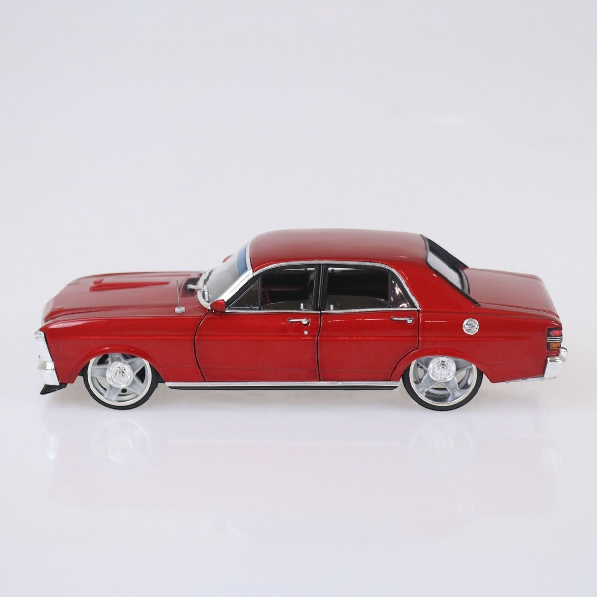 DDA 1/24 Candy Red XY Ford Falcon Custom with Super Charged Diecast Model