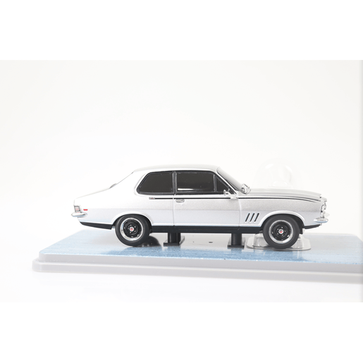 DDA 1/24 Silver LC GTR Torana - Spectra Rides Light Up Plastic