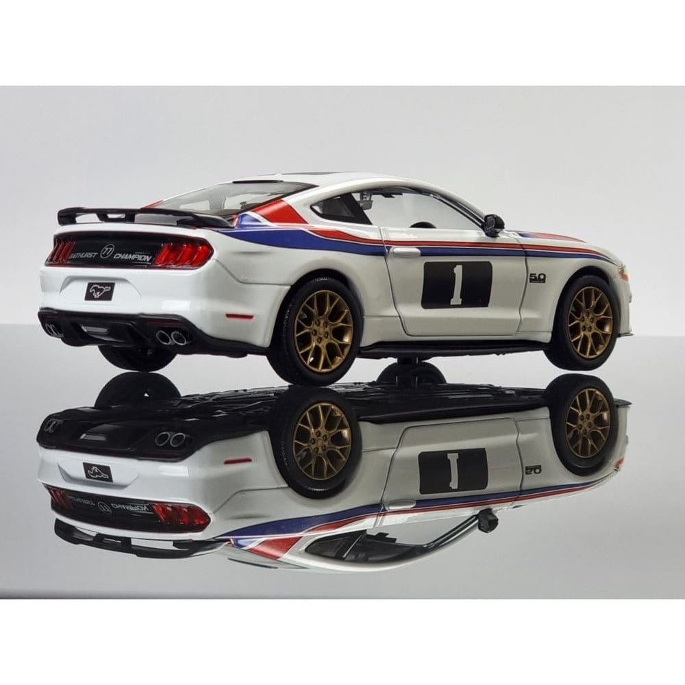 DDA 2401 1/24 2018 Ford Mustang Bathurst Special Allan Moffat Retro Livery - Hobbytech Toys