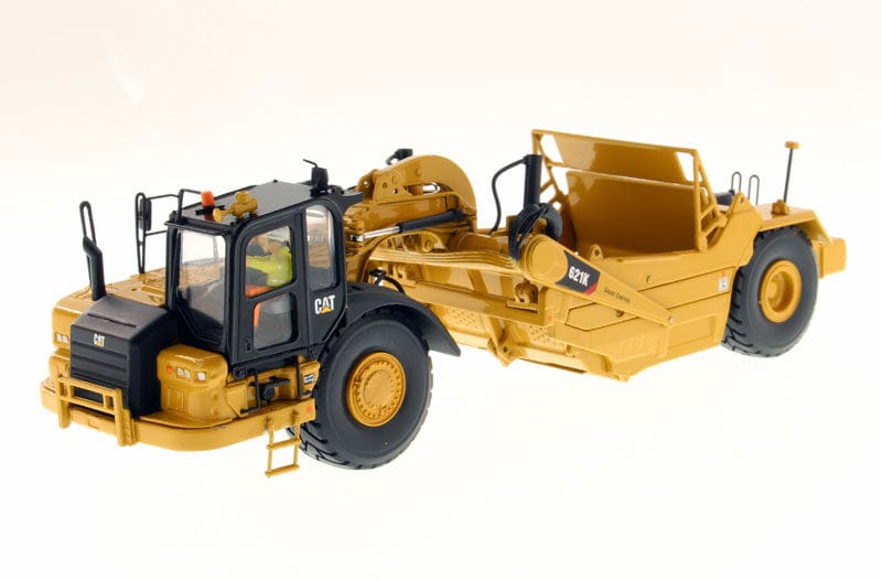 Diecast Masters 1/50 Cat 621K Wheel Tractor-Scraper