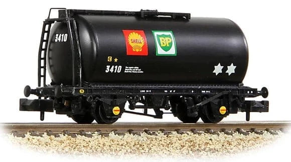 Graham Farish 373 - 778B N Scale BR 45T TTA Tank Wagon Shell/BP Black - Hobbytech Toys