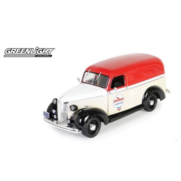 Greenlight 1/24 Chevron 1939 Chevrolet Panel Truck Running on Empty
