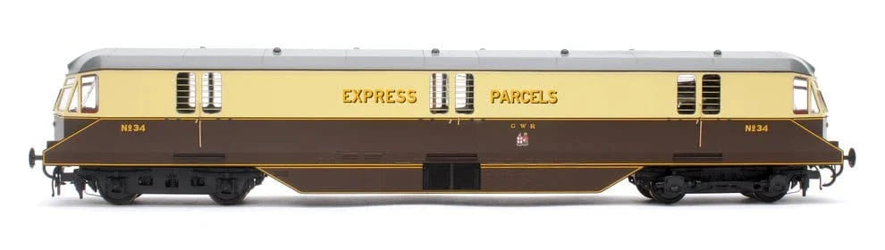 Heljan OO Scale Railcar GWR Chocolate/Cream No. 34 with Coat Of Arms Diesel Loco - DC - Hobbytech Toys