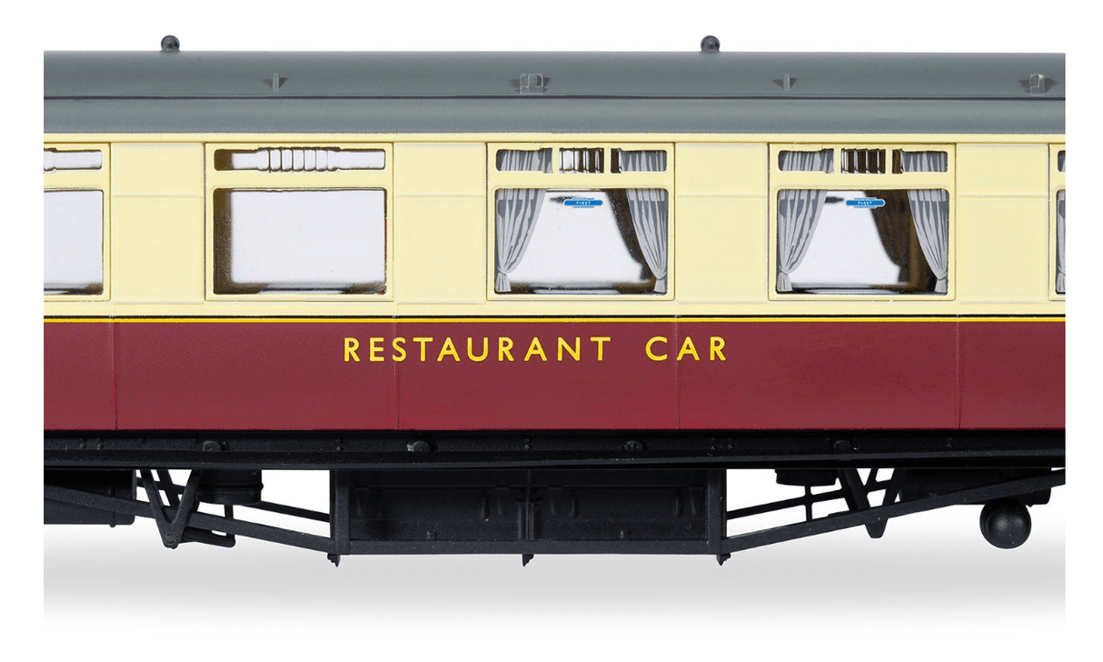 Hornby R40222 OO Scale BR Maunsell Dining Saloon First S 7842 S - Era 5 - Hobbytech Toys