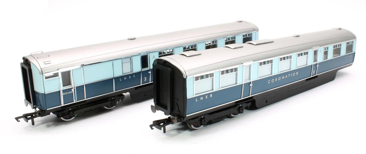 Hornby R40223 OO Scale LNER Coronation Brake Third & Kitchen Third Articulated Coach Pack - Era 3 - Hobbytech Toys