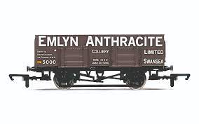 Hornby R60111 OO Scale 21T Coal Wagon Emlyn Anthracite - Hobbytech Toys