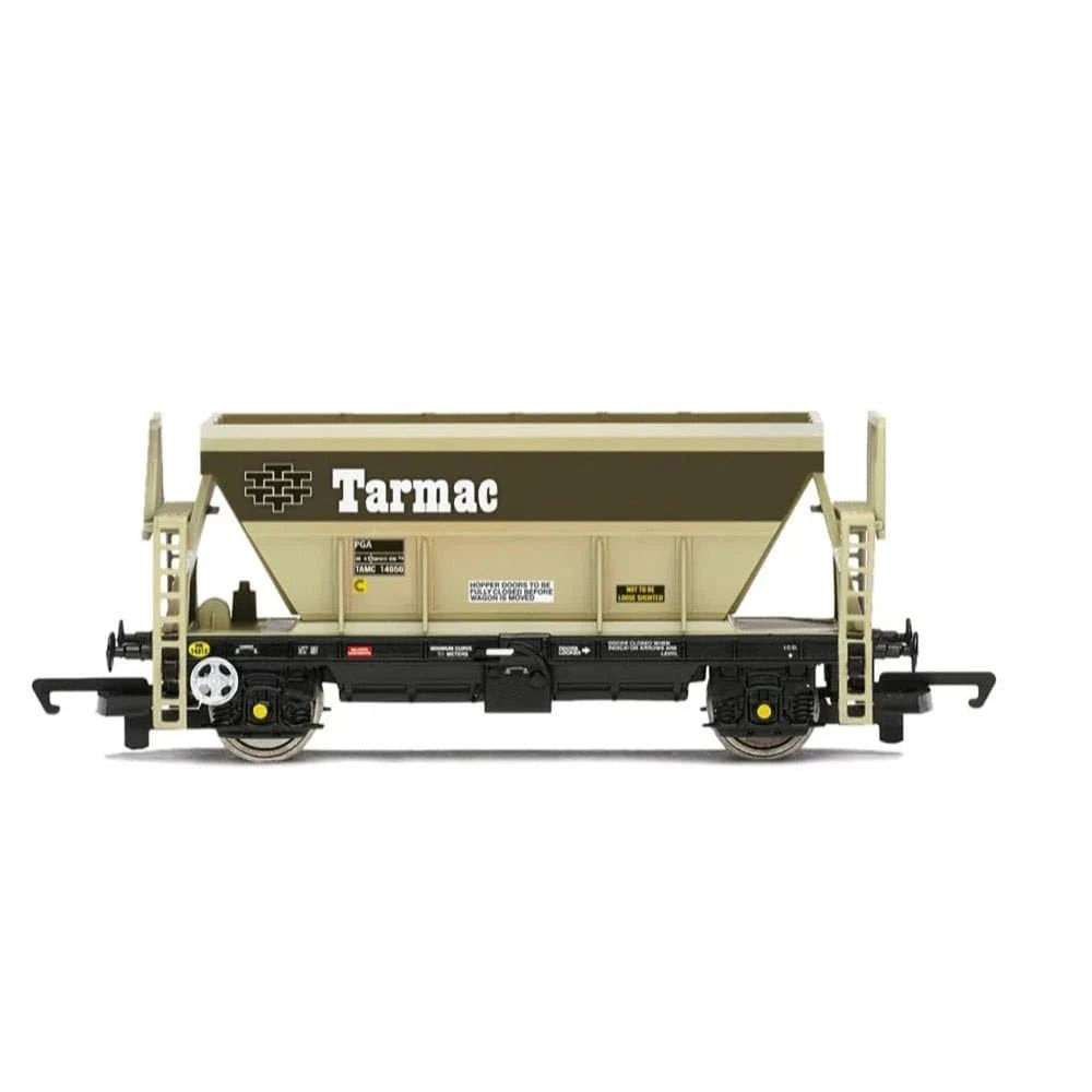 Hornby R60215 OO Scale Tarmac Quarry Products PGA Hopper - Era 8 - Hobbytech Toys