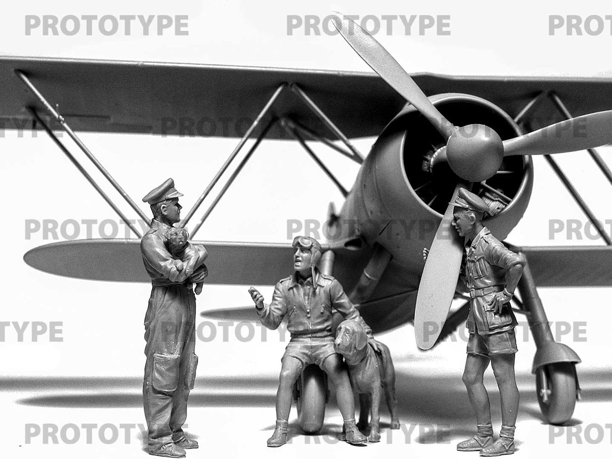 ICM 1/32 CR. 42 Falco with Italian Pilots in tropical uniform Plastic Model Kit