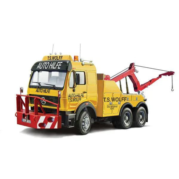 Italeri 1/24 Mercedes-Benz Wrecker Truck Plastic Model Kit