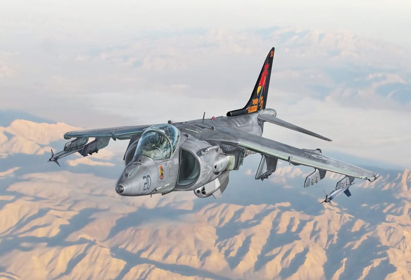 Italeri 1/72 AV-8B Harrier II Plastic Model Kit