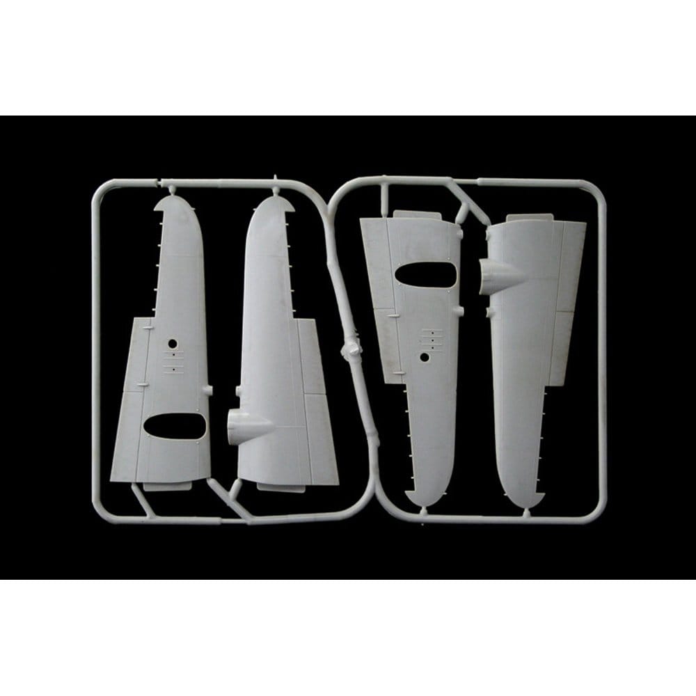Italeri 1/72 CANT Z.1007 Alcione Plastic Model Kit