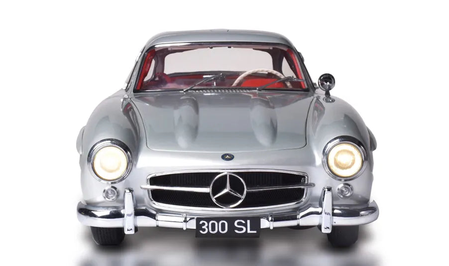 IXO Collections 1/8 Mercedes-Benz 300 SL (Silver) Full Kit