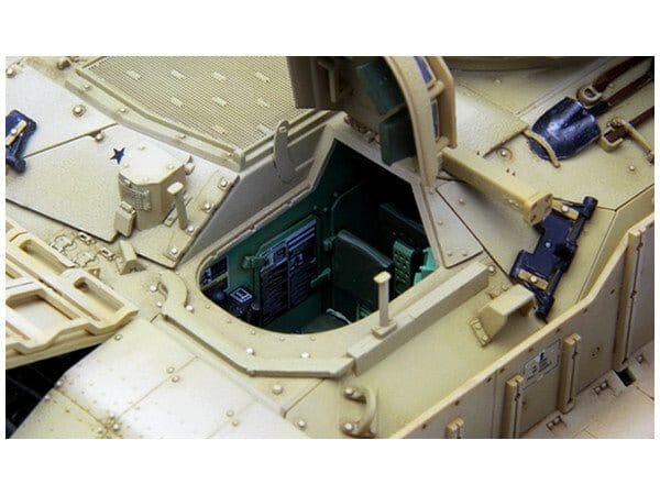 Meng 1/35 U.S. Infantry Fighting Vehicle M2A3 Bradley w/Busk III Plastic Model Kit - Hobbytech Toys