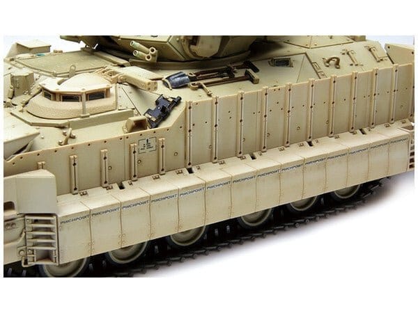 Meng 1/35 U.S. Infantry Fighting Vehicle M2A3 Bradley w/Busk III Plastic Model Kit - Hobbytech Toys
