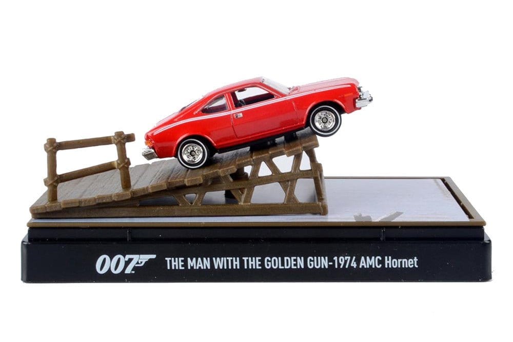 Motor Max 79822 3inch 1974 AMC Hornet The Man with the Golden Gun James Bond Diorama Movie - Hobbytech Toys
