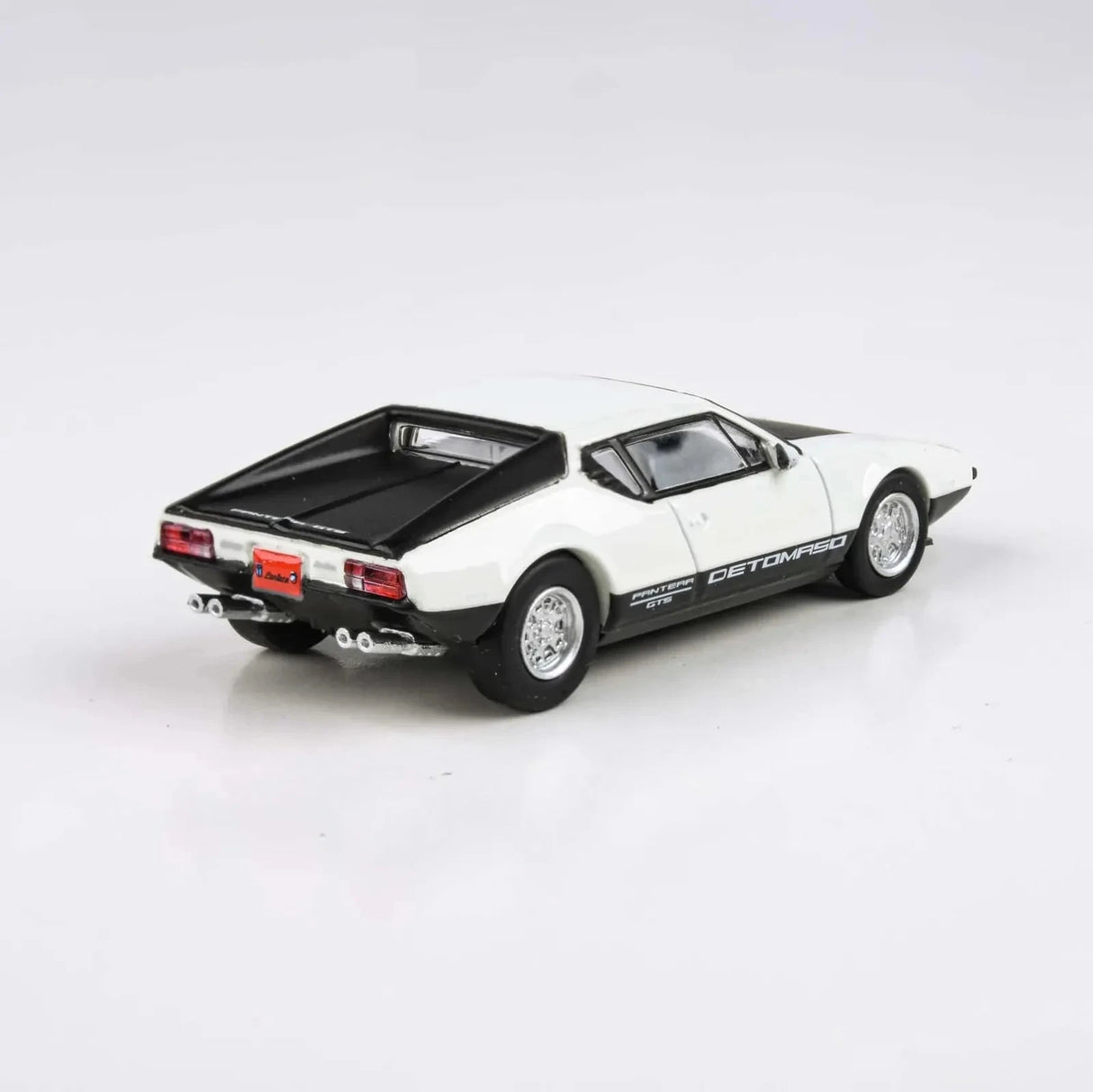 Para64 1/64 1972 De Tomaso Pantera White / Black Diecast Model Car