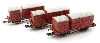 Rapido UK N BR Conflat P Triple Pack A (No.s B932869, B933387, B933059 with crimson containers) - Hobbytech Toys