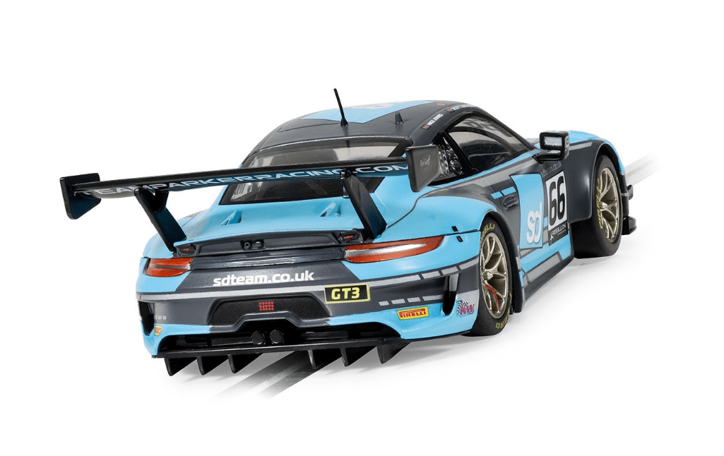 Scalextric 4415 Porsche 911 GT3 R - Team Parker Racing - British GT 2022 - Hobbytech Toys