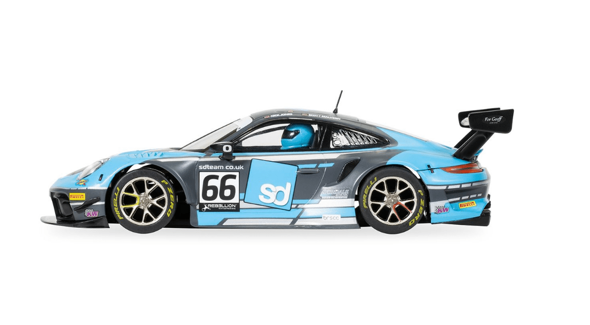 Scalextric 4415 Porsche 911 GT3 R - Team Parker Racing - British GT 2022 - Hobbytech Toys