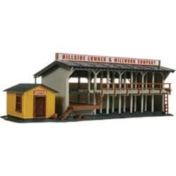 Atlas MRR HO Lumber Yard & Office - Kit - 3-3/4 x 8-1/2in 9.5 x 21.3cm Atlas MRR TRAINS - HO/OO SCALE