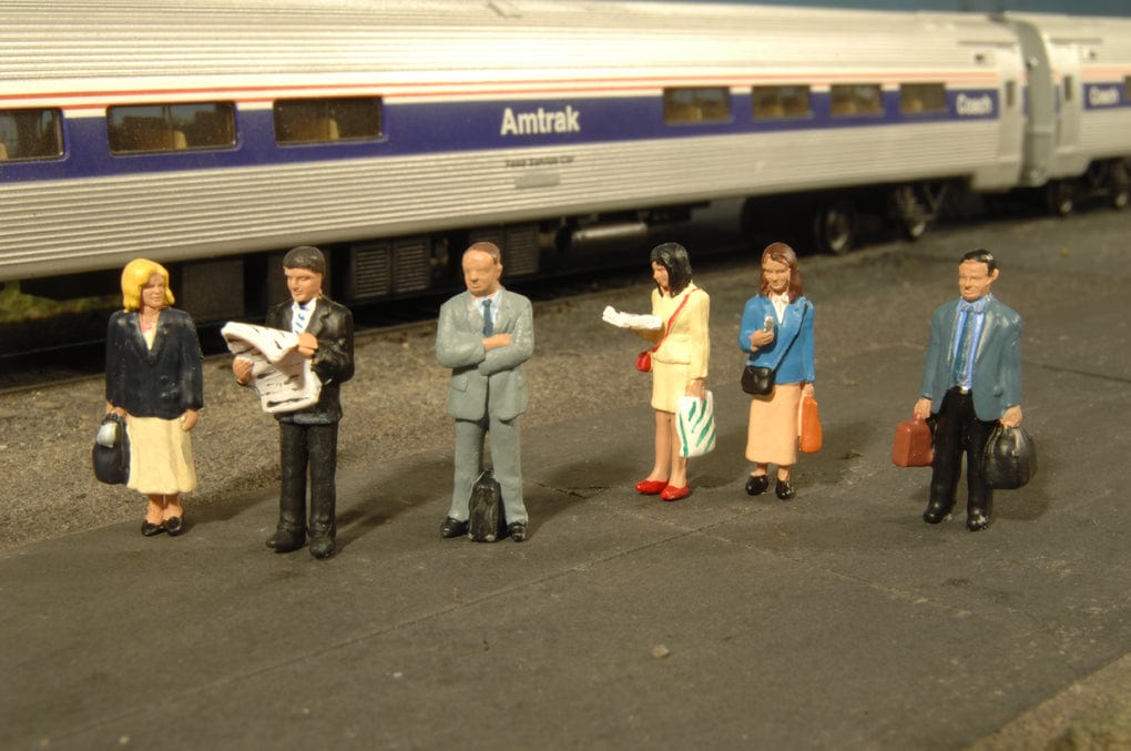Bachmann 33110 HO Standing Platform Passengers (6pcs) - Hobbytech Toys