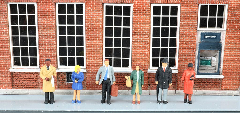 Bachmann 33120 HO Standing Office Workers (6pcs) - Hobbytech Toys