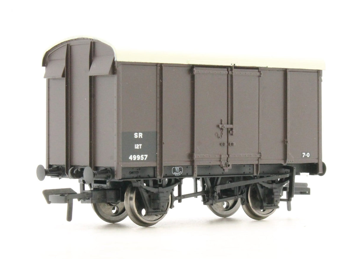 Bachmann OO 12 Ton Southern Plywood Ventilated Van Sr Brown Bachmann Branchline TRAINS - HO/OO SCALE