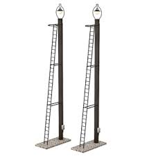 Bachmann Scenecraft 42-561 OO Wooden Post Yard Lamps (2) - Hobbytech Toys