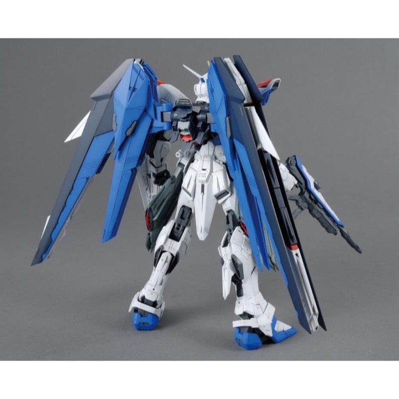 Bandai 5061611 MG 1/100 Freedom Gundam Ver 2.0 - Hobbytech Toys