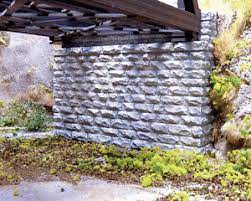 Chooch 9850 N Double-Track Cut Stone Bridge Abutment - 2-3/4 x 5/8 x 2-1/4 7 x 1.6 x 5.7cm pkg(2) - Hobbytech Toys