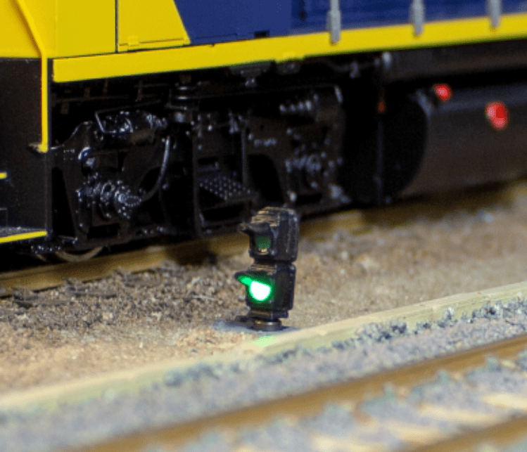 DCC Concepts 4X 2-Wire Us-Type Ground Signal DCC Concepts TRAINS - DCC