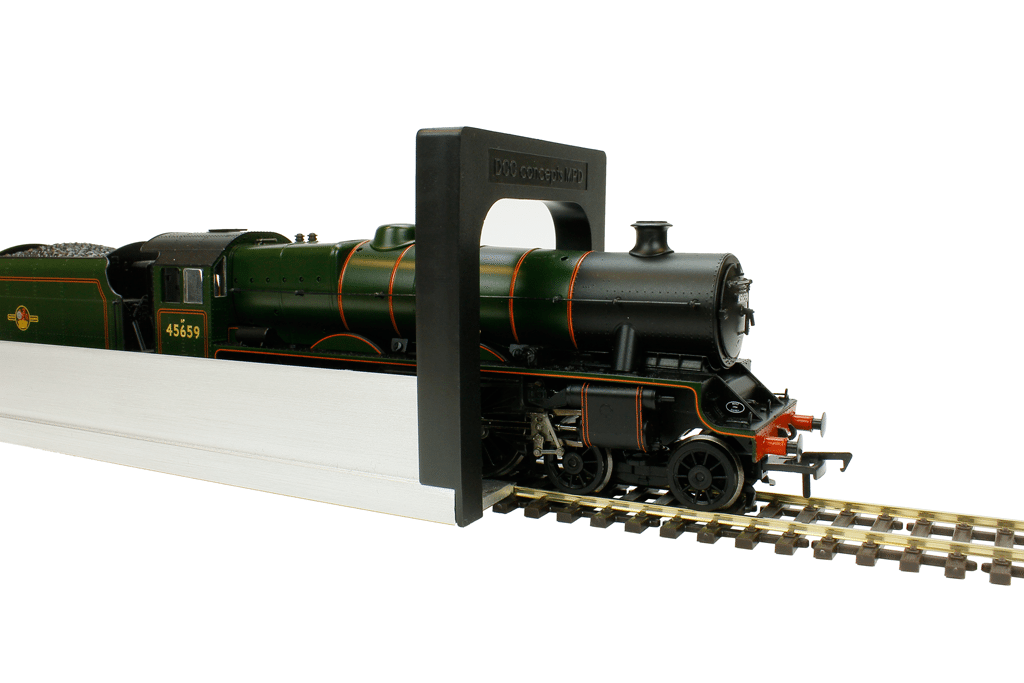 DCC Concepts Motive Power Depot Drive On/Off Storage 560mm DCC Concepts TRAINS - HO/OO SCALE