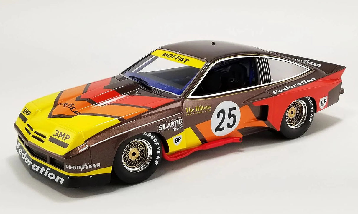 DDA 1/18 #25 Chevy Monza Allan Moffat Federation DeKon 1976 Australian Sport Sedan Champion Resin - Hobbytech Toys