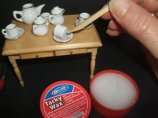 Deluxe Materials AD29 Tacky Wax 28g Deluxe Materials SUPPLIES