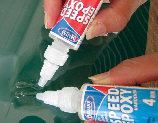 Deluxe Materials AD73 Speed Epoxy Ii Syringe 28g Deluxe Materials SUPPLIES