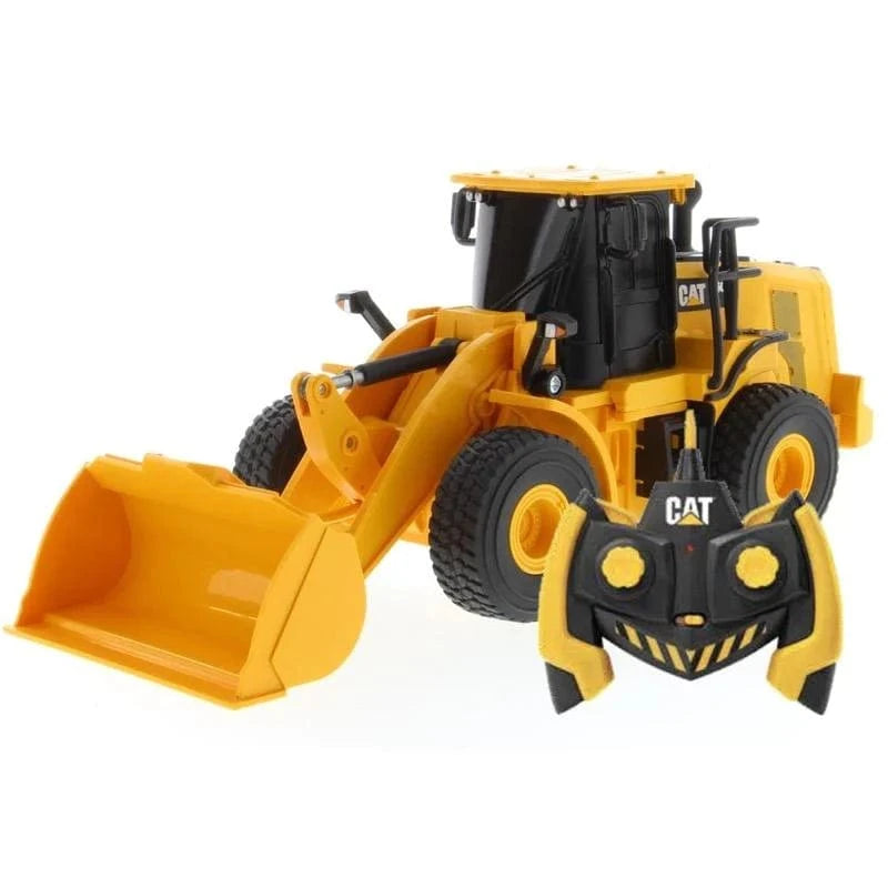 Diecast Masters 1/35 RC CAT 950M Wheel Loader - Hobbytech Toys