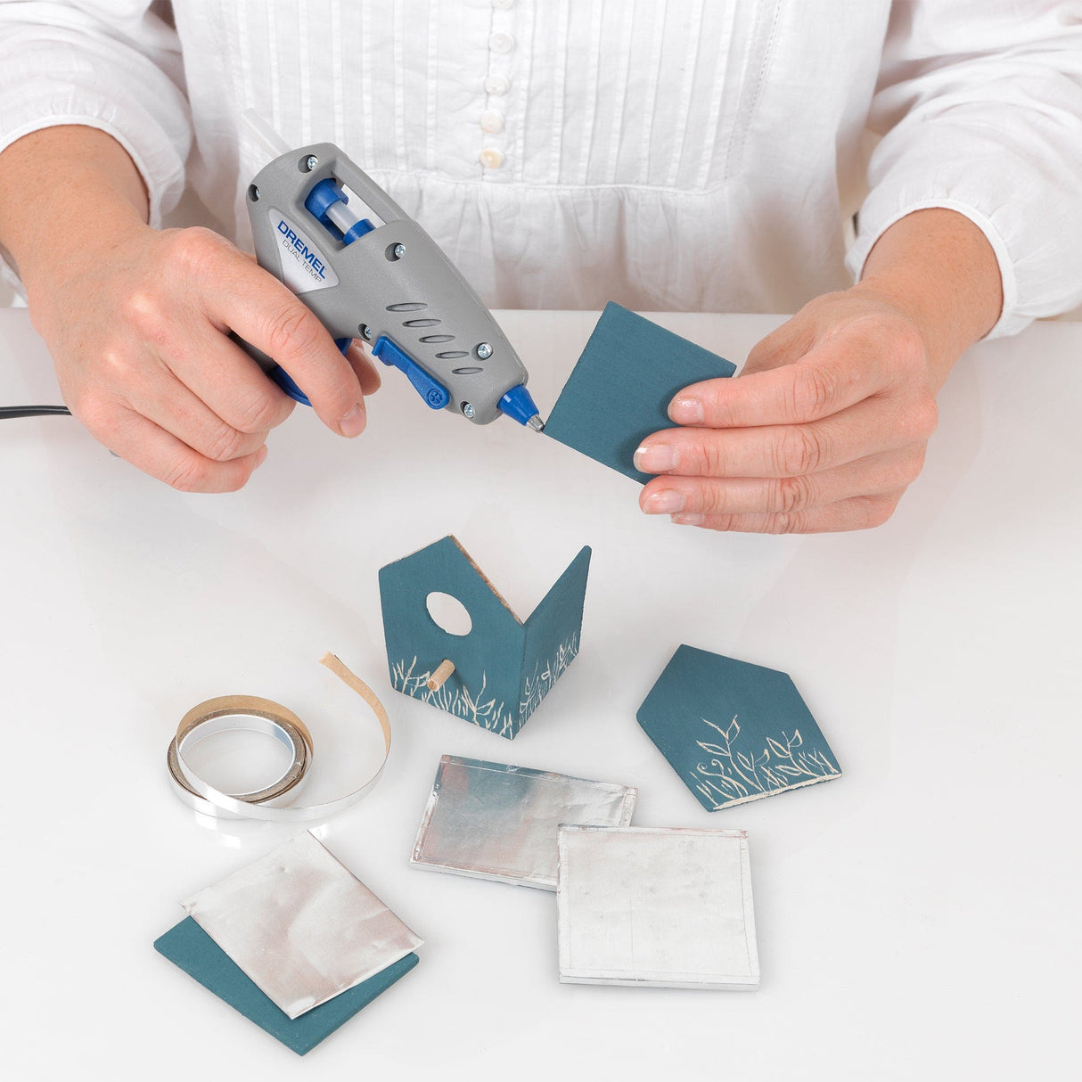 Dremel High Temp Glue Sticks 7mm (GG01) - 12 Pack - Hobbytech Toys