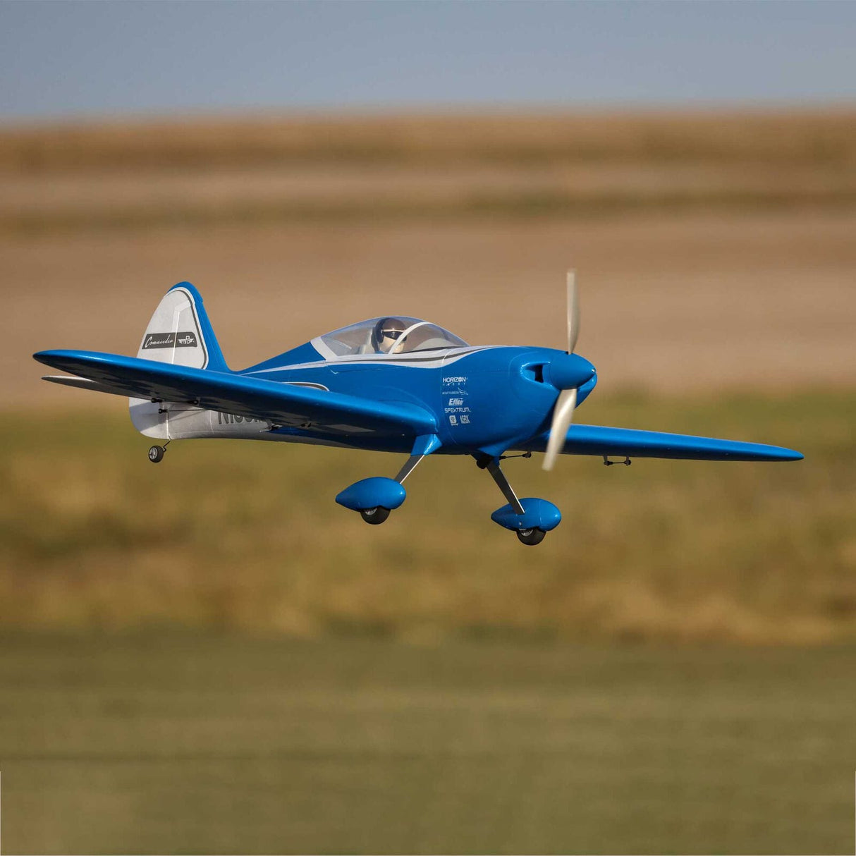 E-Flite Commander mPd 1.4m with Smart Technology, BNF Basic - Hobbytech Toys