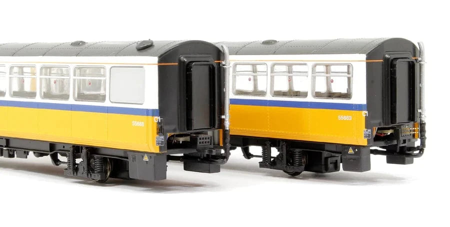 EFE Rail E83025 OO Class 143 2-Car DMU 143622 BR Tyne & Wear PTE - Hobbytech Toys