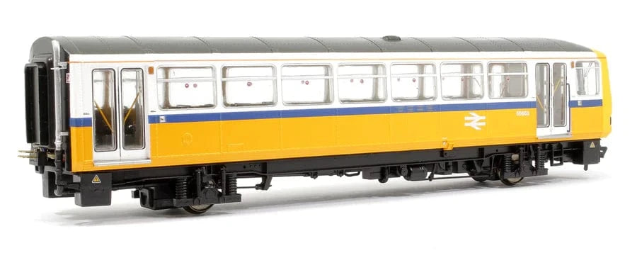 EFE Rail E83025 OO Class 143 2-Car DMU 143622 BR Tyne & Wear PTE - Hobbytech Toys